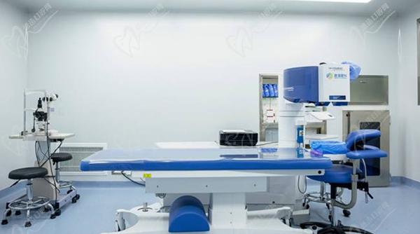 1710835071111837.烏魯木齊普瑞眼科全飛秒Smile3.0近視手術(shù)