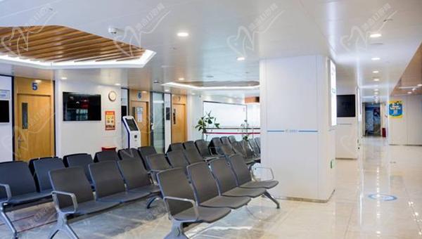 烏魯木齊普瑞全飛秒Smile3.0近視手術(shù)有什么優(yōu)勢(shì)