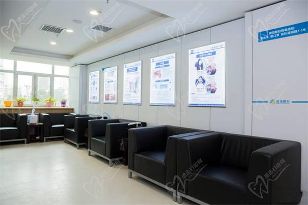 烏魯木齊普瑞眼科醫(yī)院