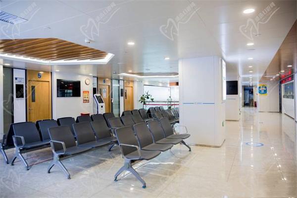 烏魯木齊普瑞眼科醫(yī)院