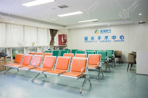 烏魯木齊普瑞眼科醫(yī)院