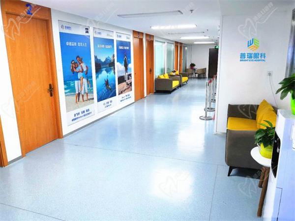 烏魯木齊普瑞眼科醫(yī)院