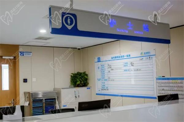 烏魯木齊普瑞眼科醫(yī)院導醫(yī)臺