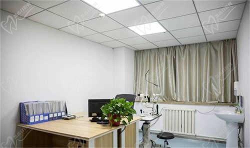 烏魯木齊普瑞眼科醫(yī)院近視手術(shù)怎么樣？價格很合理技術(shù)很不賴！