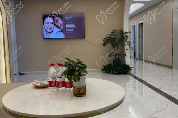 河源粵時(shí)光醫(yī)療美容醫(yī)院大廳