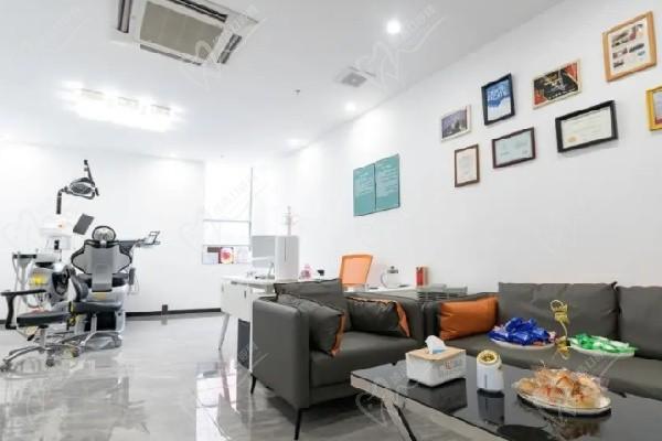 肇慶端州麗湖口腔門(mén)診部大廳